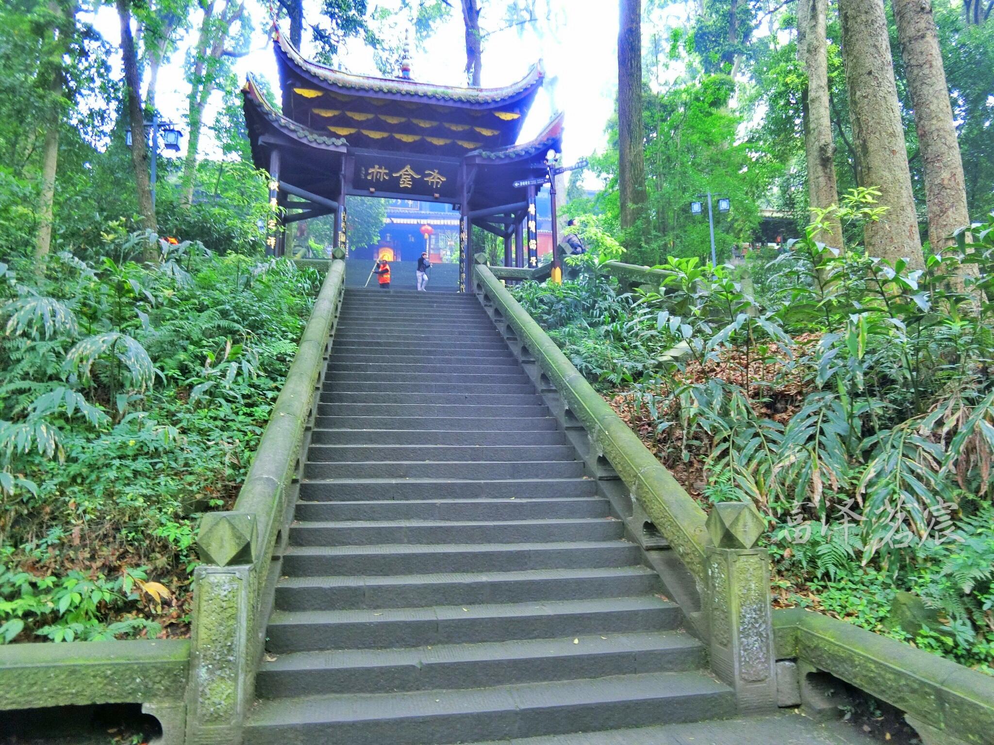 冬季峨眉山旅游攻略及费用_峨眉山旅游攻略冬季_峨眉山冬季一日游攻略