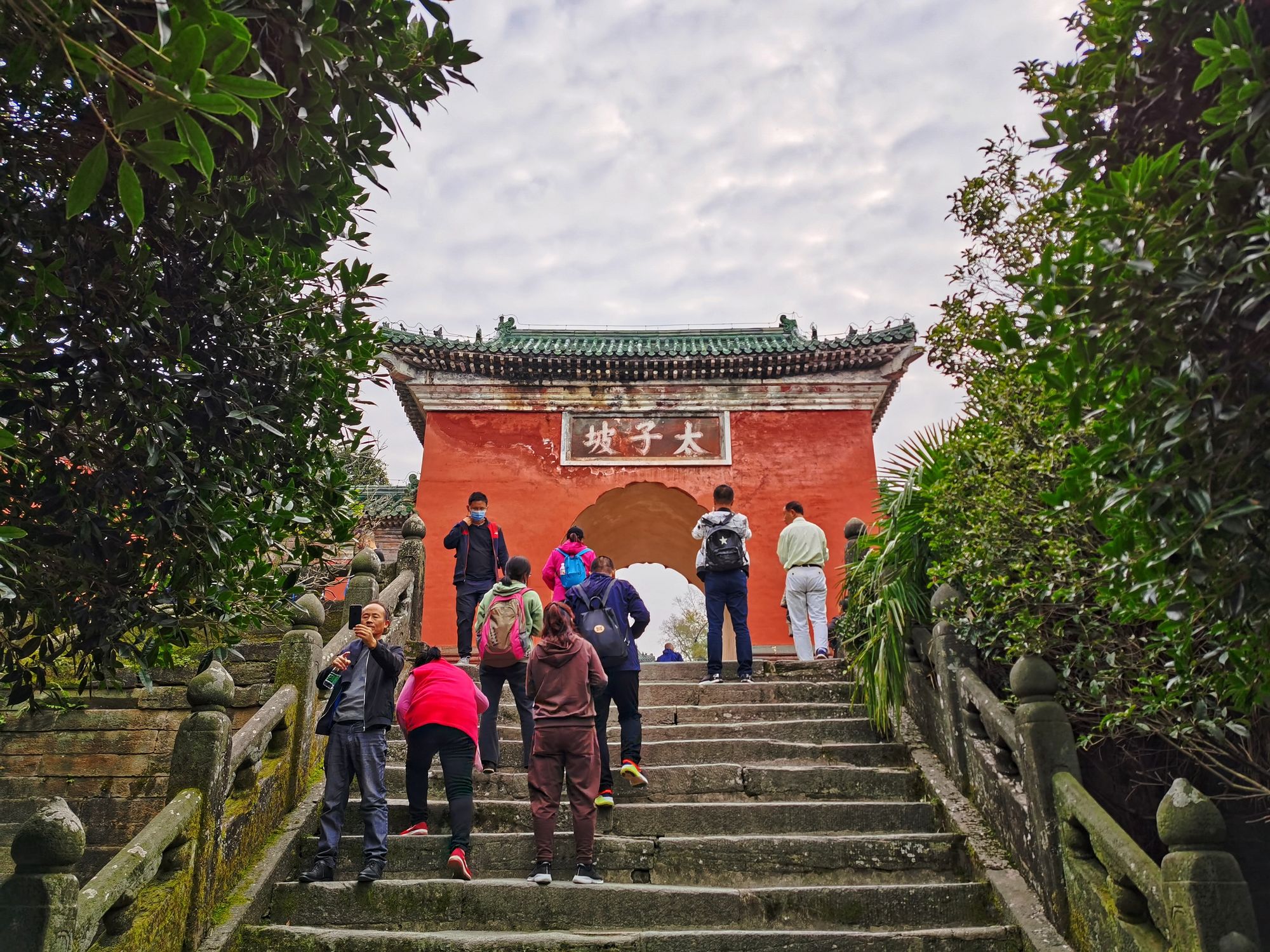 江西小武当山旅游攻略_江西宏村旅游攻略_江西小武当山旅游攻略