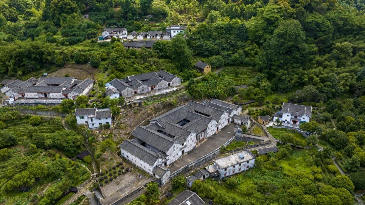 北京到三清山多少公里_北京到三清山旅游攻略_三清山到北京的机票多少