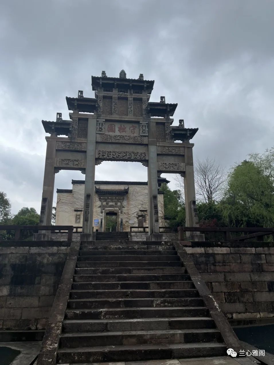 黄山宏村西递旅游攻略_黄山宏村西递美景描写_黄山宏村西递屯溪地图