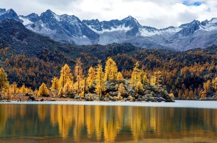 十月出国去哪里旅游好_十月出国旅游最佳地点_十月出国去哪里旅游最好