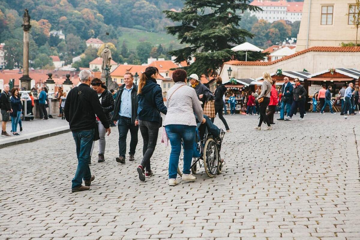 老年旅游国内人数统计_中国老年旅游_老年人国内旅游