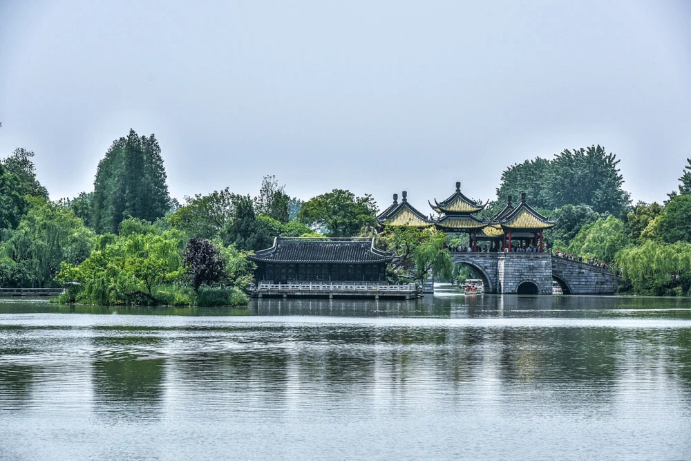 中国老年旅游_老年旅游国内人数统计_老年人国内旅游