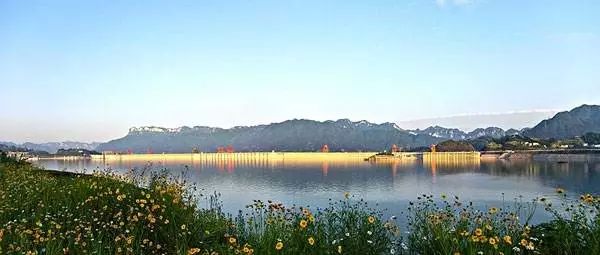 宜昌朝天吼漂流旅游攻略_宜昌朝天吼漂流需要带雨衣吗_宜昌市区到朝天吼漂流路线