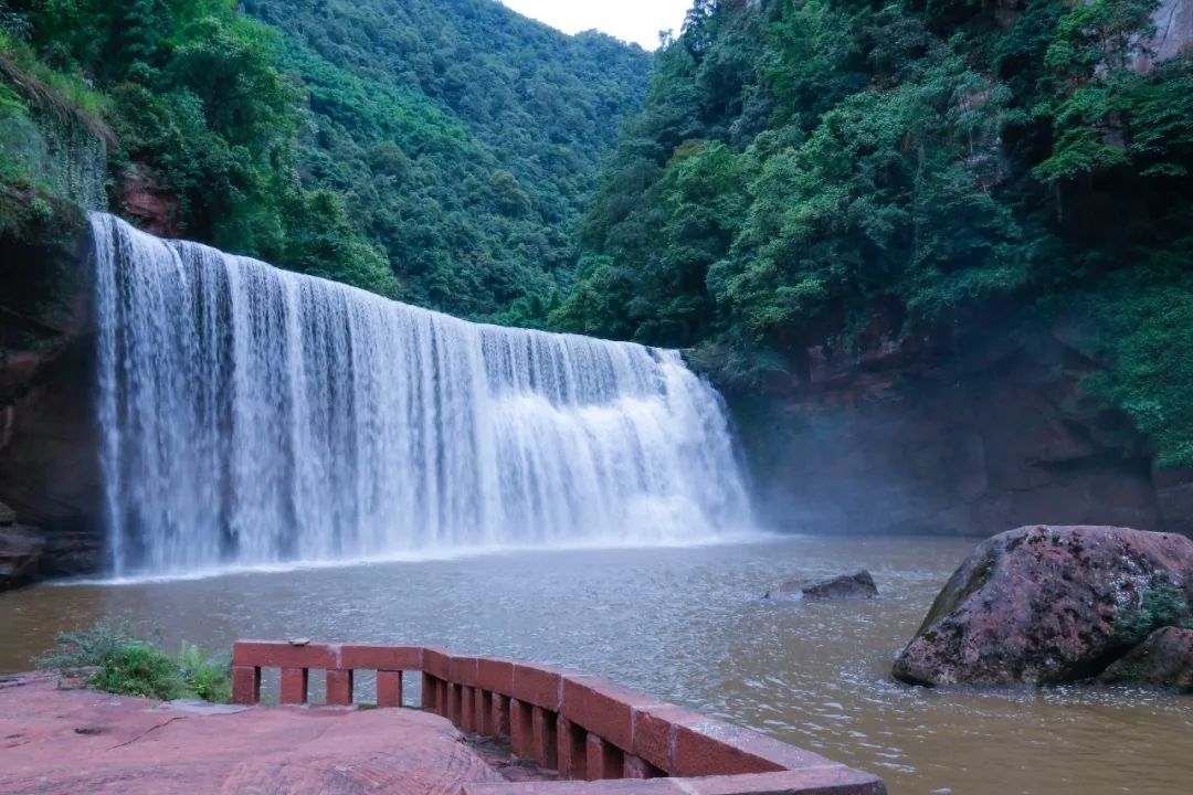 丹霞山游玩攻略_番禺大夫山游玩攻略_水上丹霞游玩攻略