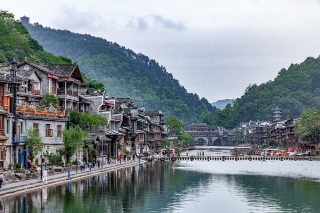 凤凰最好玩的苗寨_湖南凤凰苗寨旅游景点_湖南凤凰苗寨旅游攻略