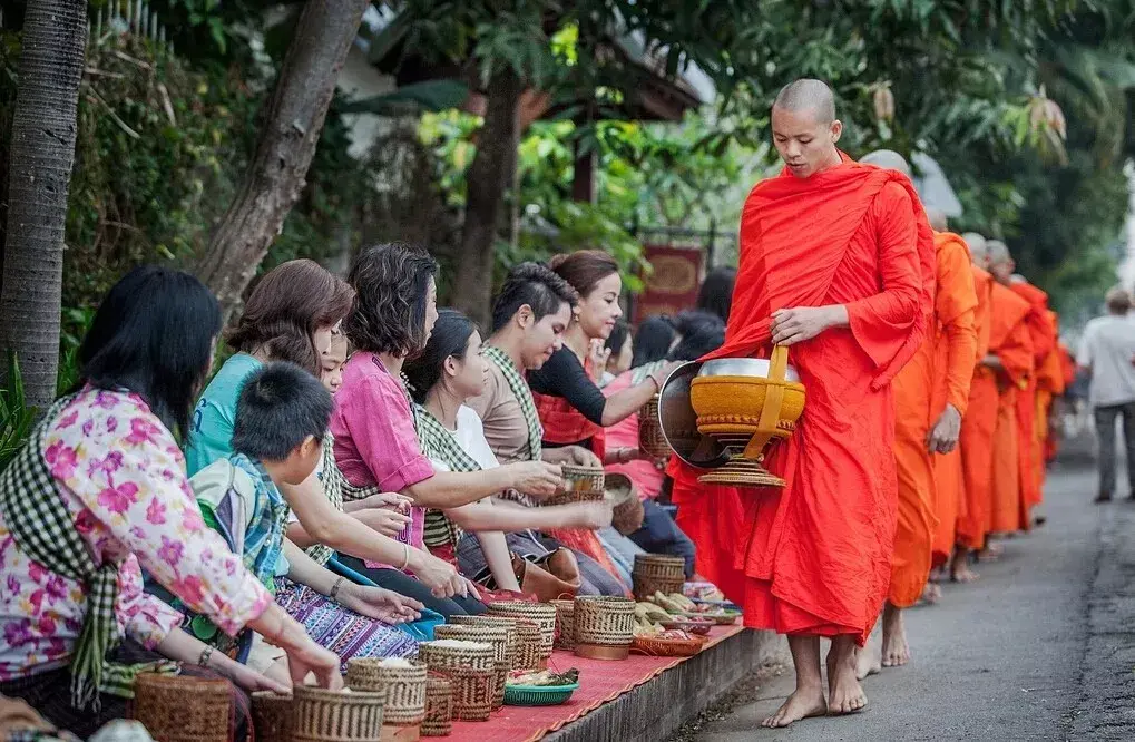 商务邮轮出国旅游_出境邮轮_出国商务邮轮旅游多少钱