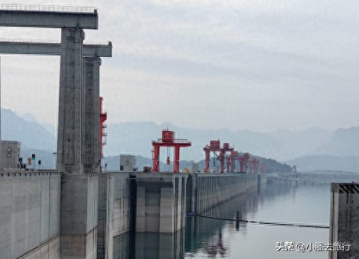 长江三峡邮轮旅游攻略_长江三峡游轮旅游景点_长江三峡游轮旅游攻略佳线路