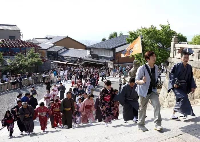 暑假去国外旅游_暑假去哪国外旅游最好_暑假去哪里旅游好玩国外