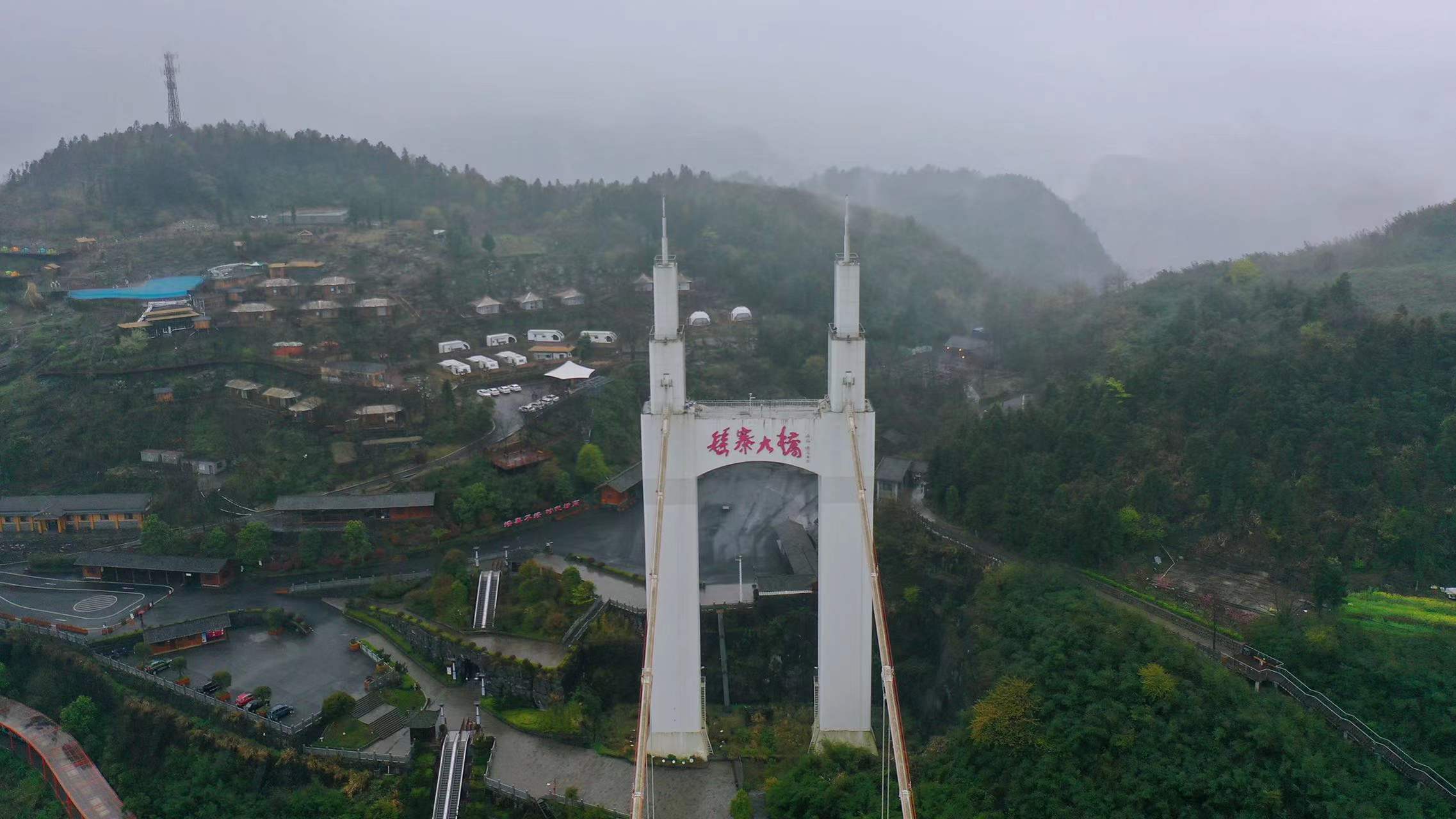 湘西凤凰旅游景点有哪些_湘西凤凰好玩的景点_湘西凤凰周边旅游