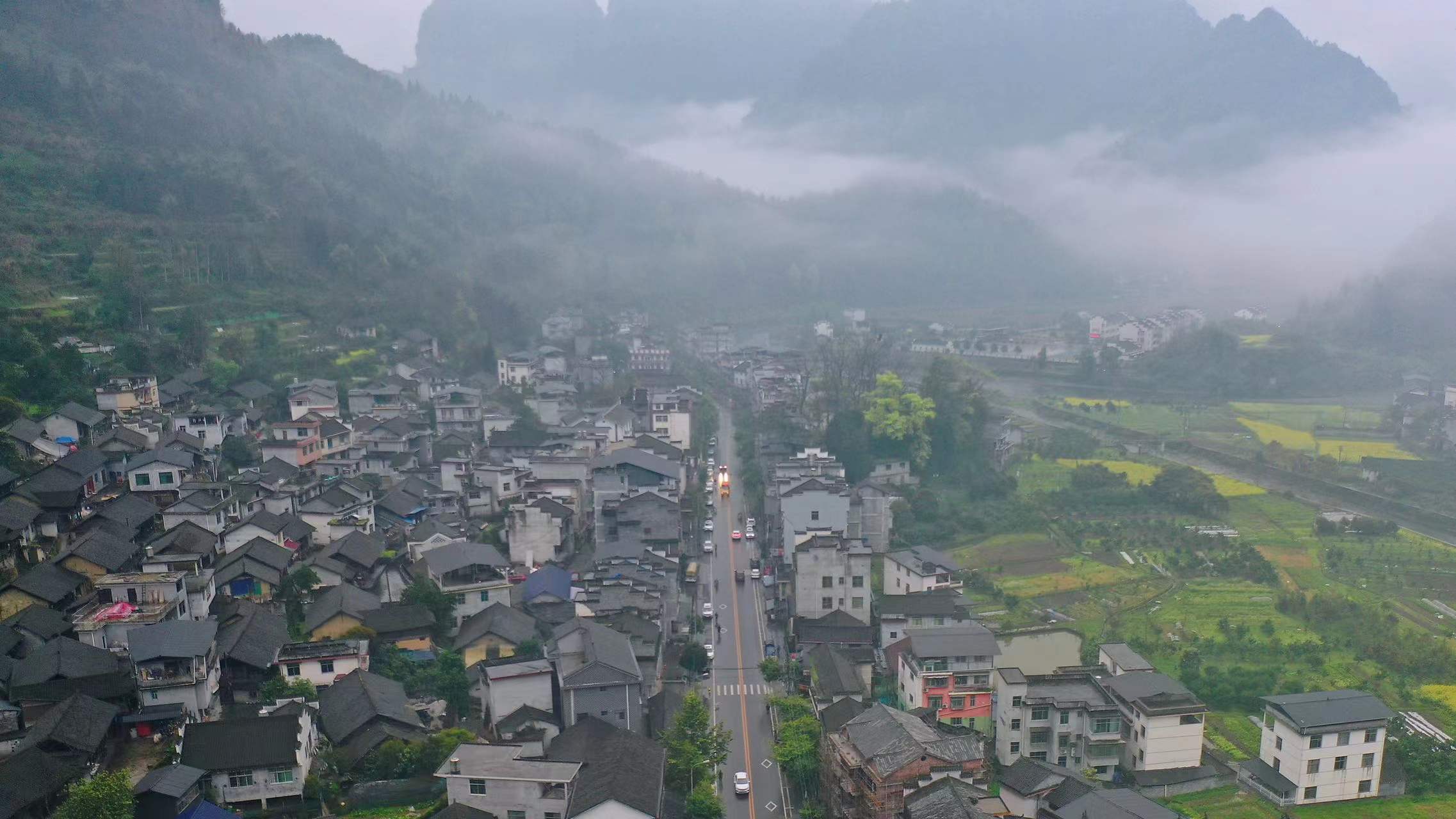 湘西凤凰旅游景点有哪些_湘西凤凰好玩的景点_湘西凤凰周边旅游