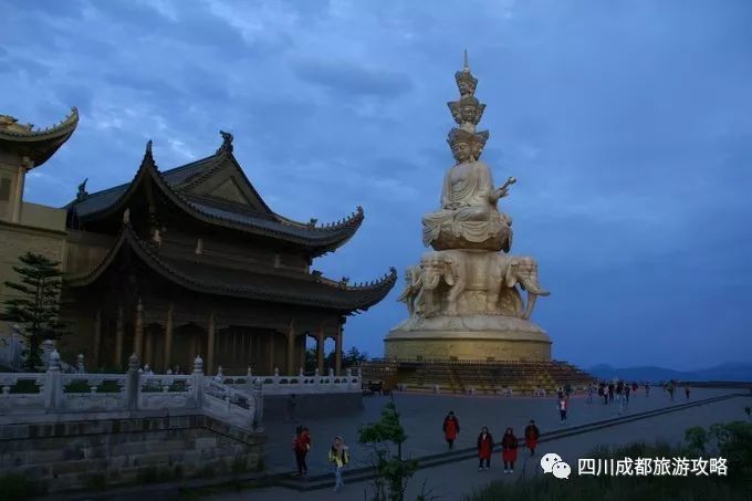 四川省峨眉山景区冬季旅游_峨眉山冬季徒步_冬季四川峨眉山旅游攻略