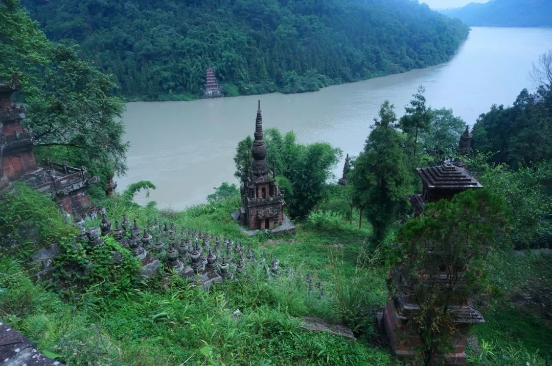 成都自驾峨眉山旅游攻略_峨眉乐山大佛旅游攻略_成都自驾贵阳旅游攻略