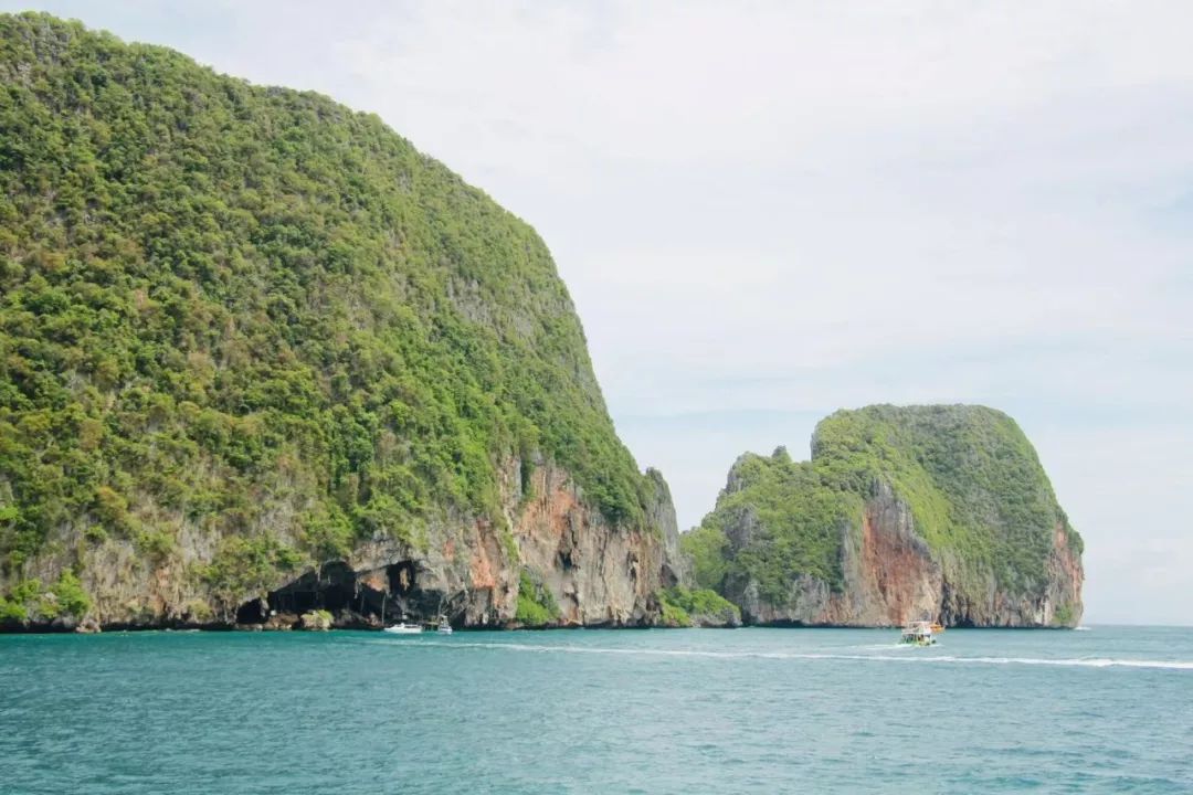 带父母出国旅游该注意哪些事项_暑假想带父母出国游去哪里玩好_带父母出国旅游去哪里