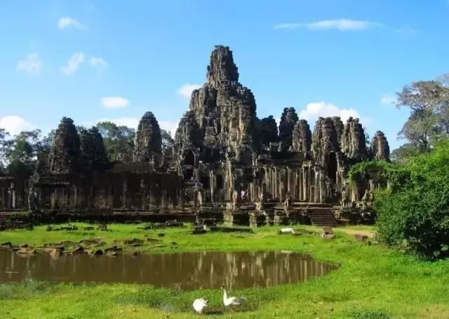 希腊爱琴海旅游攻略_希腊爱琴海旅游报价_希腊的爱琴海边