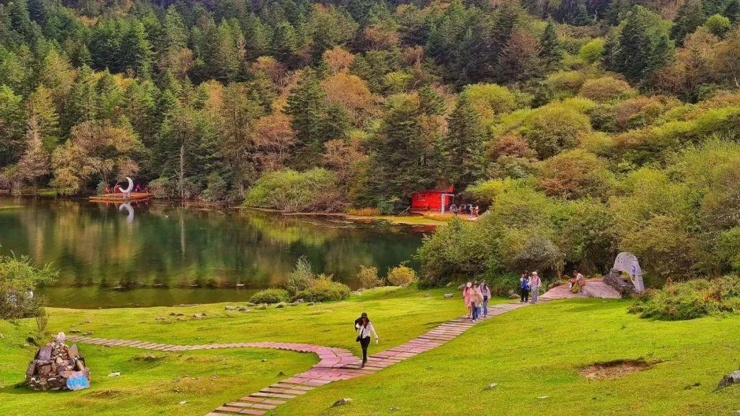 四川康定木格措风景图片10张_四川康定木格措景区_成都到康定94木格措四日游玩攻略