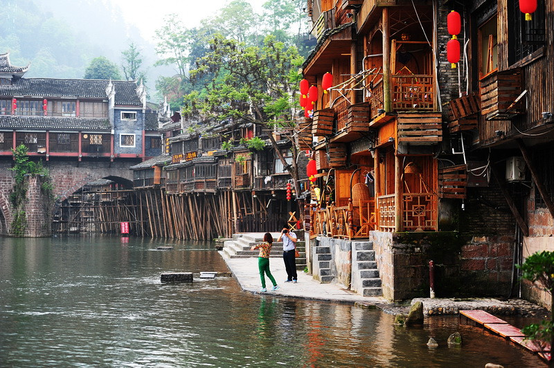 湘西凤凰古城_湘西土家族苗族自治州凤凰古城_湘西凤凰古城旅游攻略