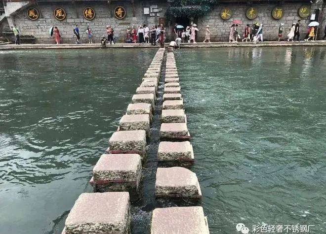 张家界凤凰游玩路线_张家界凤凰攻略最新旅游路线图_最新张家界凤凰旅游攻略