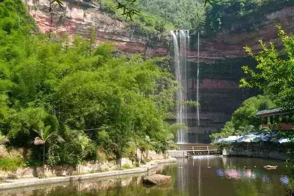 水泉沟旅游攻略_水富旅游攻略_水长城旅游攻略