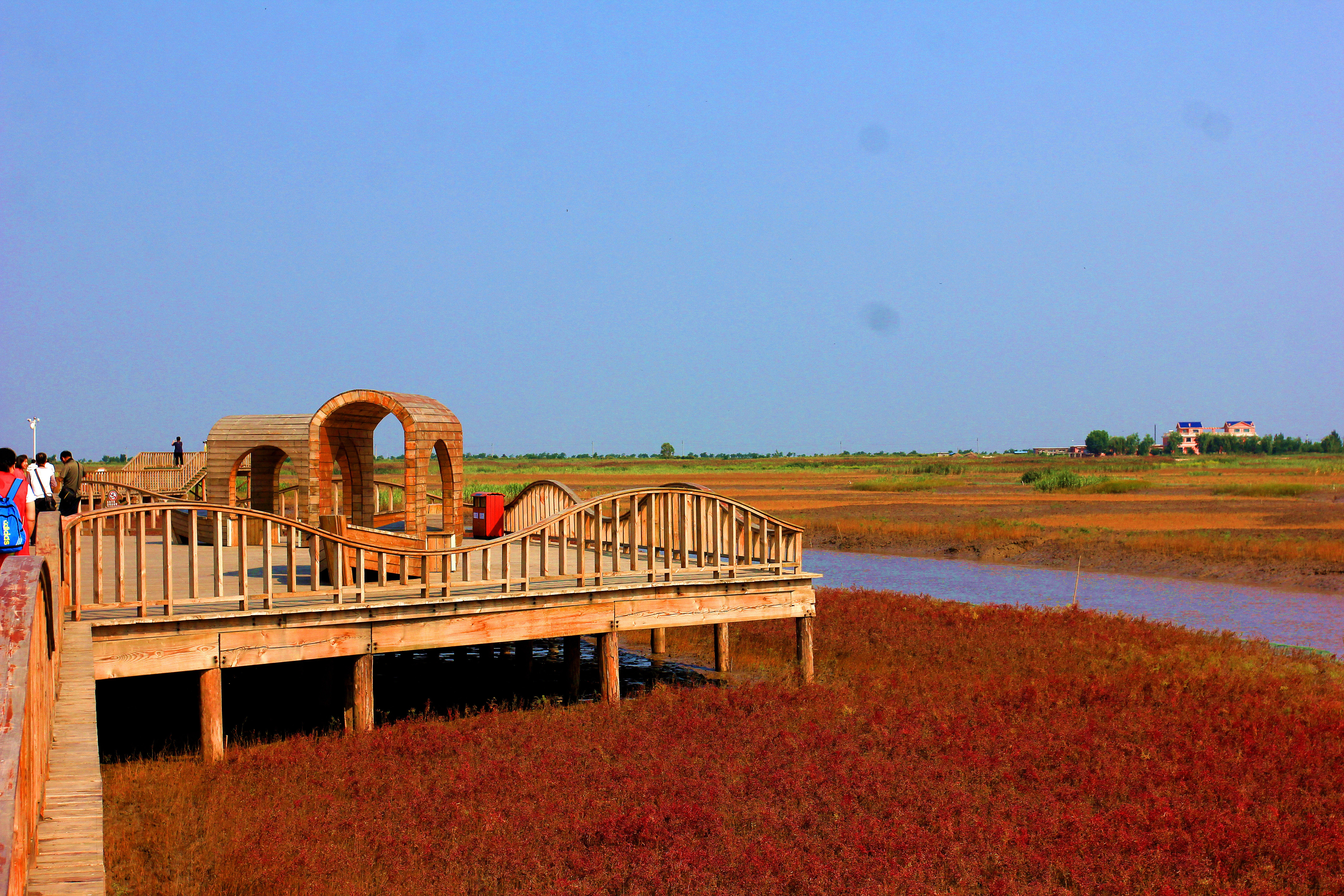 辽宁红海滩好玩的景点_辽宁红海滩附近景点_辽宁红海滩旅游攻略