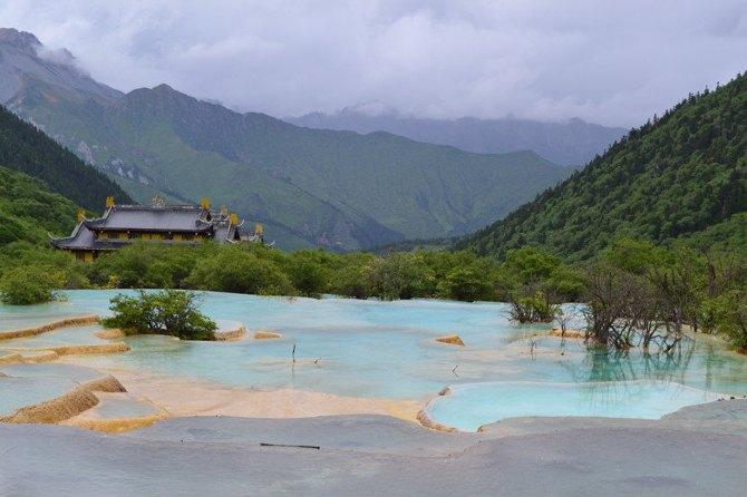 黄龙九寨在哪里_黄龙九寨沟自由行攻略_九寨黄龙经典旅游攻略