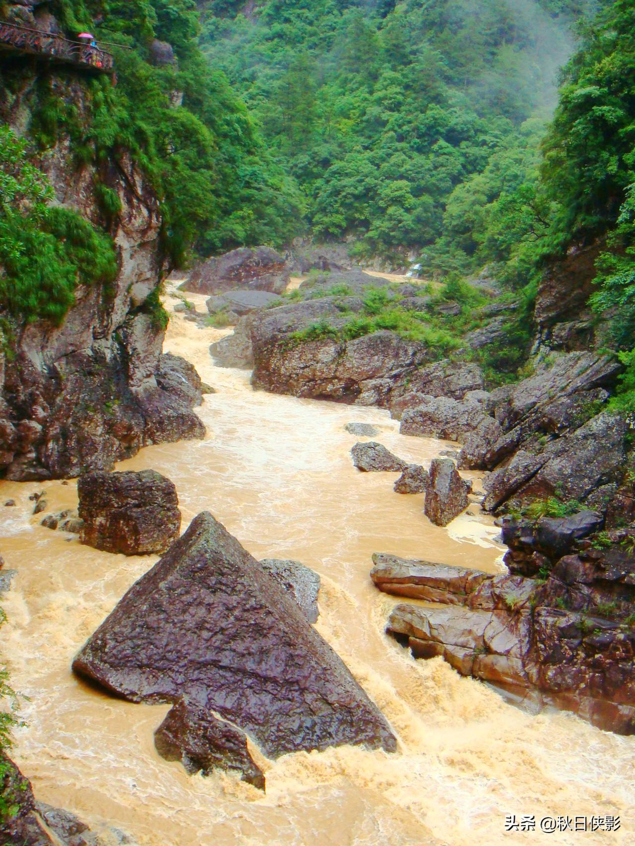 壶口瀑布游玩攻略_千家峒大泊水瀑布游玩攻略_牛角寨瀑布景区游玩攻略