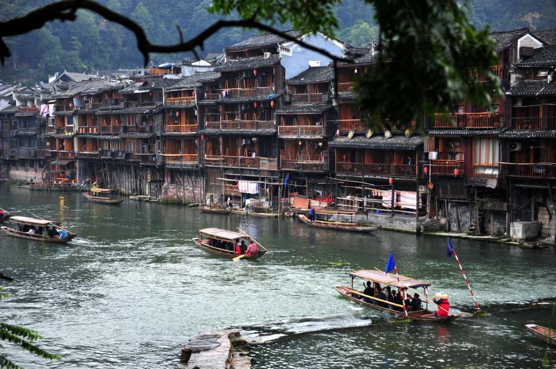 湘西凤凰旅游景点有哪些_湘西凤凰周边旅游_湘西凤凰好玩的景点