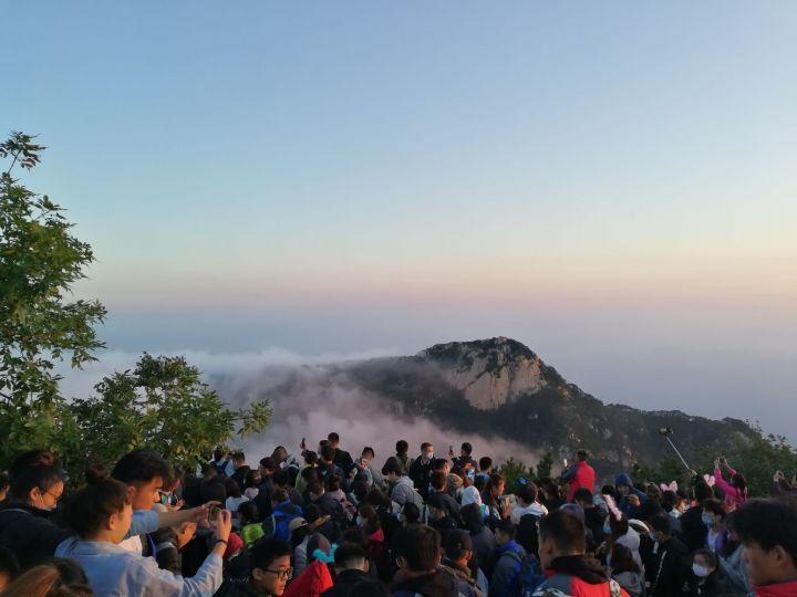 爬泰山攻略游玩攻略_爬泰山攻略游玩攻略_白天爬泰山一日游攻略