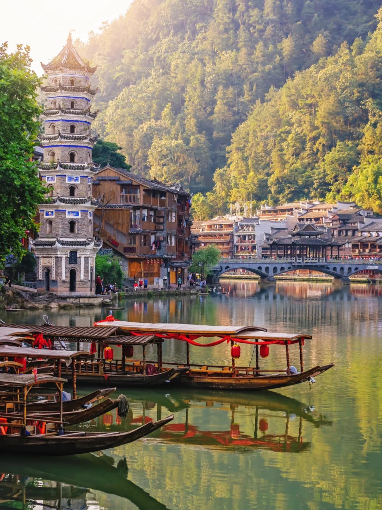 湘西凤凰好玩的景点_湘西凤凰游玩攻略_湘西凤凰周边旅游