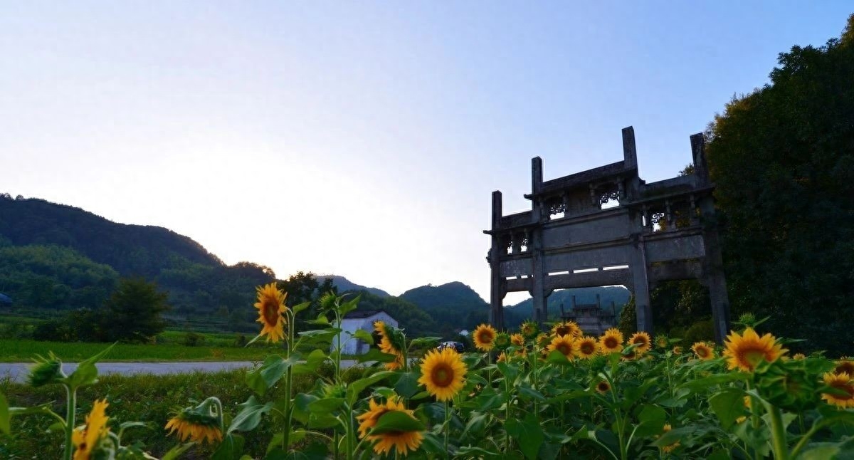 黄山市附近好玩的景点_黄山附近好玩的景点_黄山附近著名景点