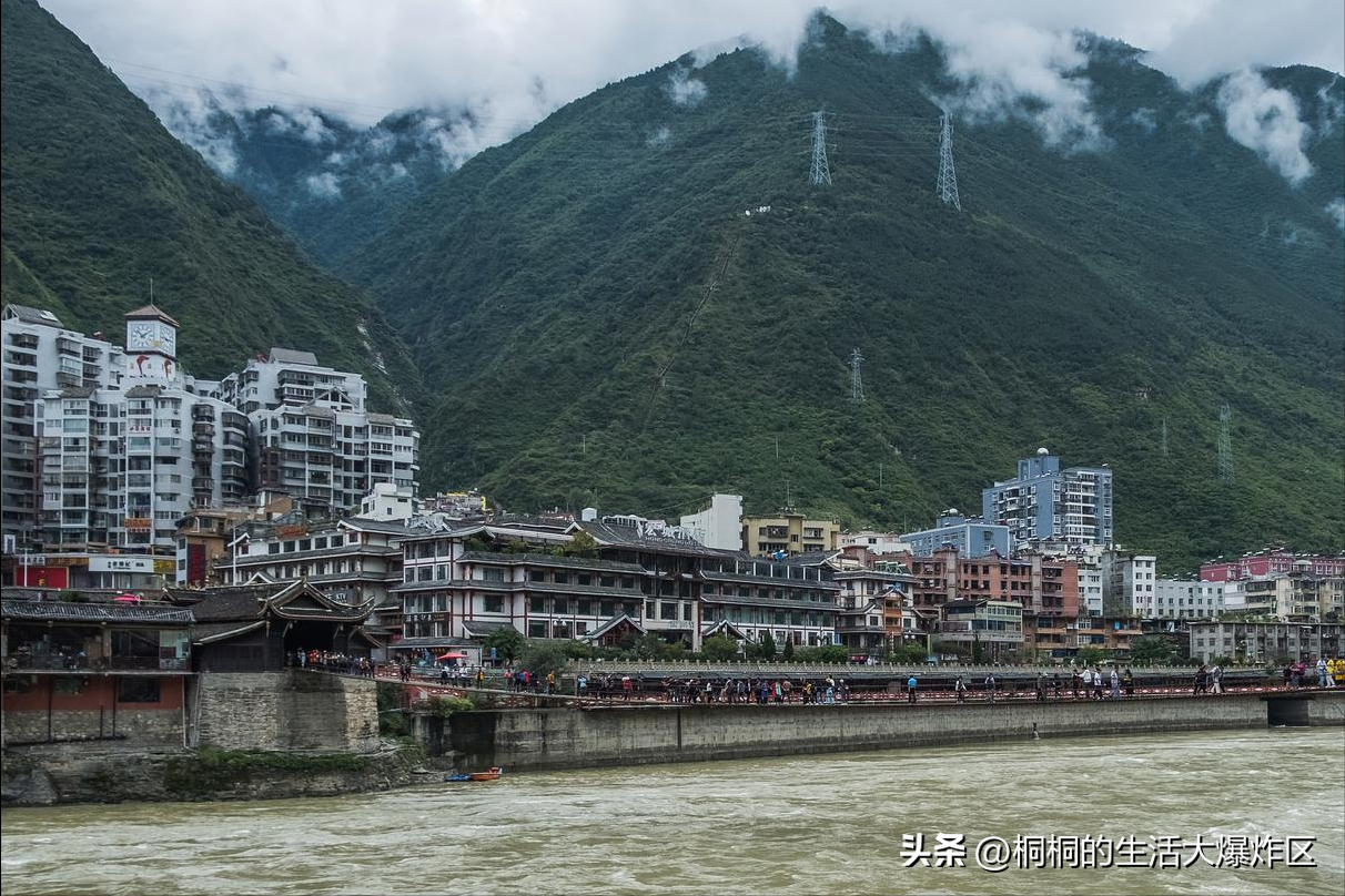 成都到康定94木格措四日游玩攻略_四川康定木格措风景图片10张_成都康定木格措2日旅游