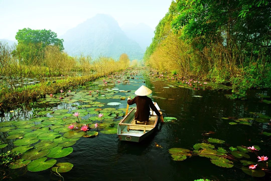 出国旅游 多少钱_出国旅游的费用_出国旅游花钱多吗