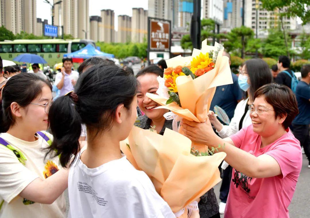 攻略旅游国内月份推荐_国内旅游攻略app哪个好_国内6月旅游攻略