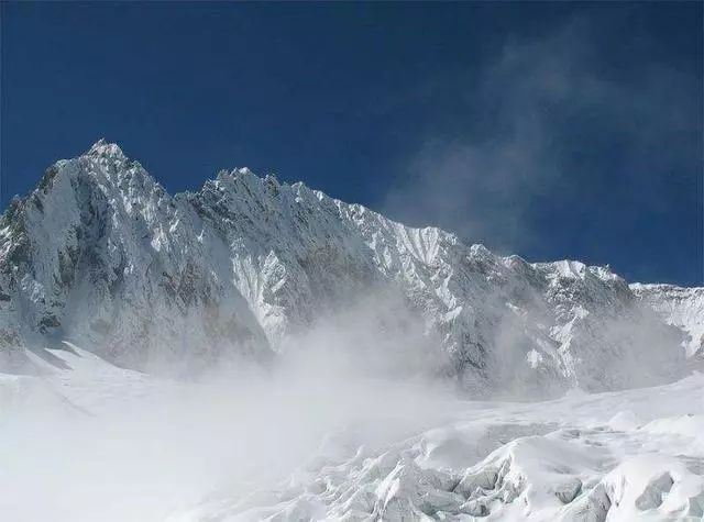 玉龙雪山山路_雪山攻略玉龙旅游路线_玉龙雪山了旅游攻略