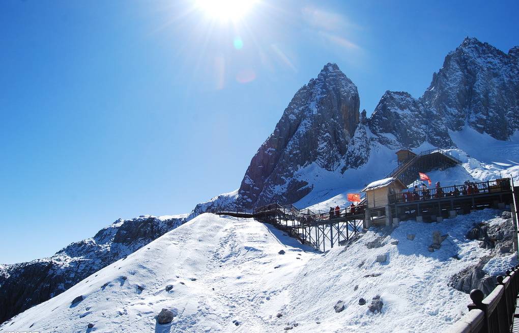 玉龙雪山山路_玉龙雪山了旅游攻略_玉龙雪山雪山