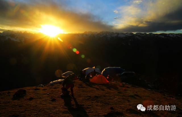 峨眉山冬季一日游攻略_峨眉山旅游攻略冬季_冬季峨眉山旅游攻略及费用